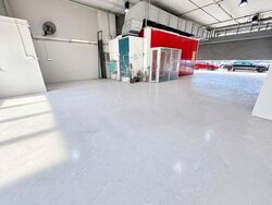 Carros Centre (D25), Factory #632985131